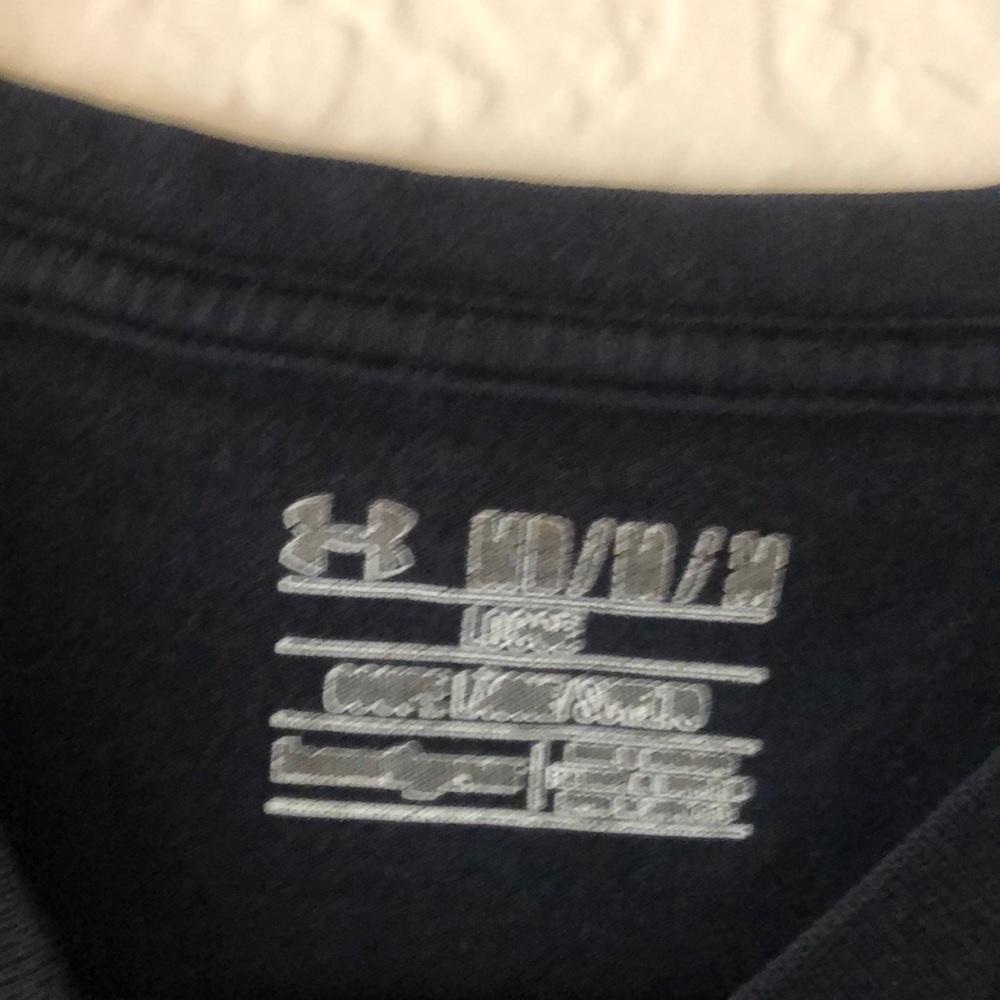 Under Armor shirt - Picture 3 of 4